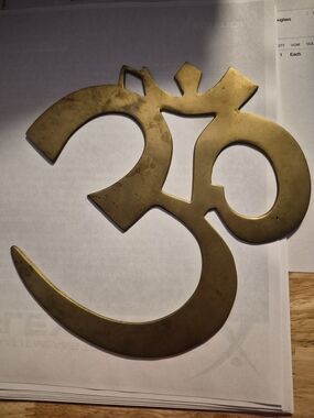 Brass OM Wall Decor Symbol – Gold Hindu Yoga Art